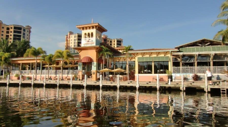 Villa Free Heatedpool On Sailboataccesscanal Boat Lift à Cape Coral Extérieur photo