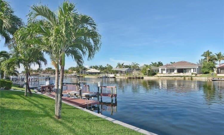 Villa Free Heatedpool On Sailboataccesscanal Boat Lift à Cape Coral Extérieur photo